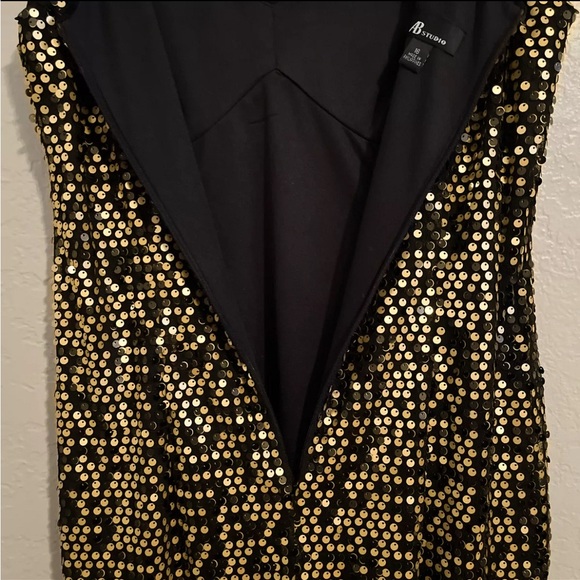 Black V Cut Sequined Cocktail Dress. - Picture 3 of 9